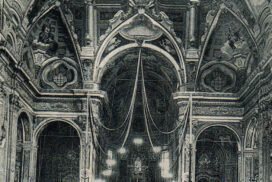 Chiesa  con alcuni festoni la foto è  successiva al 1913: si intravvede la statua del Sacro Cuore    messo sull'altare del SS. nel 1913