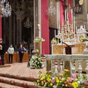 Liturgia della parola (vengono letti i brani biblici che riassumono la storia della nostra salvezza)